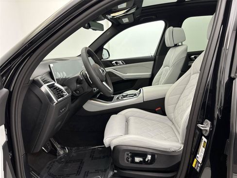 New 2026 BMW X5 xDrive50e w/ M Sport Package AWD/4WD image 25