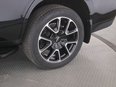 Used 2024 Chevrolet Tahoe RST w/ Luxury Package AWD/4WD image 14