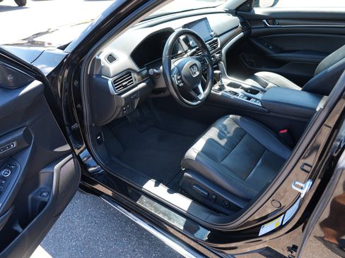 Used 2021 Honda Accord EX-L image 13