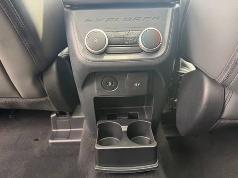Certified 2025 Ford Explorer Active w/ Active Comfort Package AWD/4WD image 24