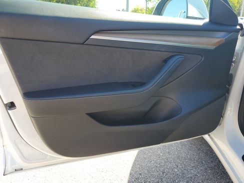 Used 2022 Tesla Model 3 Performance image 23