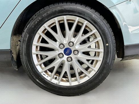 Used 2012 Ford Focus SEL FWD image 29
