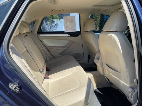 Used 2012 Volkswagen Passat 2.5 SE FWD image 24