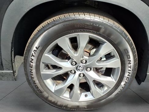 Certified 2024 Toyota Grand Highlander AWD image 30