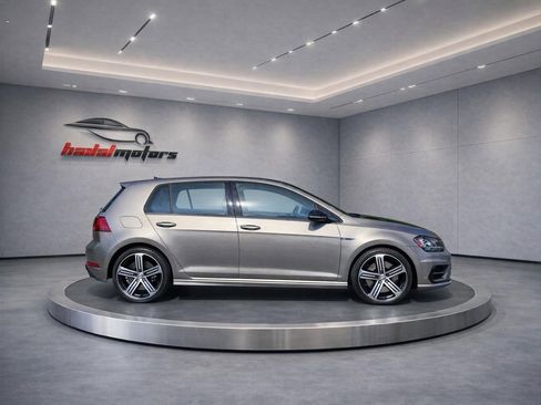 Used 2016 Volkswagen Golf 4-Door AWD/4WD image 12