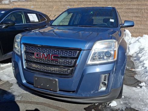 Used 2011 GMC Terrain SLE image 2