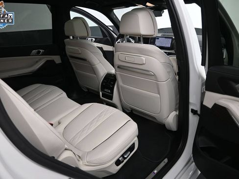Certified 2025 BMW X7 xDrive40i w/ M Sport Package AWD/4WD image 29