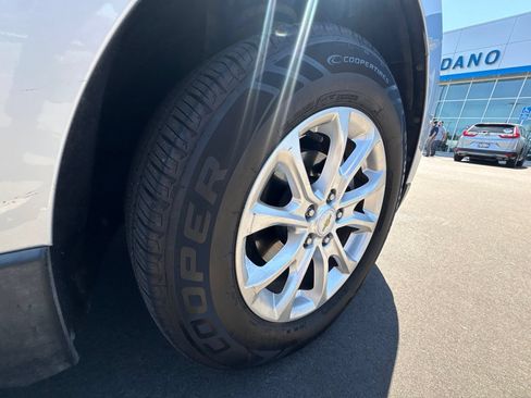 Used 2020 Chevrolet Equinox LS FWD image 14