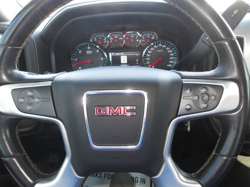Used 2017 GMC Sierra 2500 SLE w/ HD SLE Preferred Plus Package AWD/4WD image 15