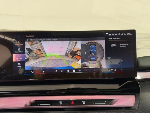 New 2025 BMW 540i xDrive w/ Premium Package image 15