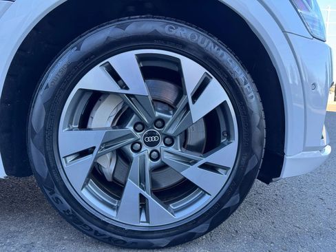 Used 2021 Audi e-tron Premium Plus w/ Premium Plus Package image 21