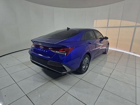 Used 2024 Hyundai Elantra SEL image 5