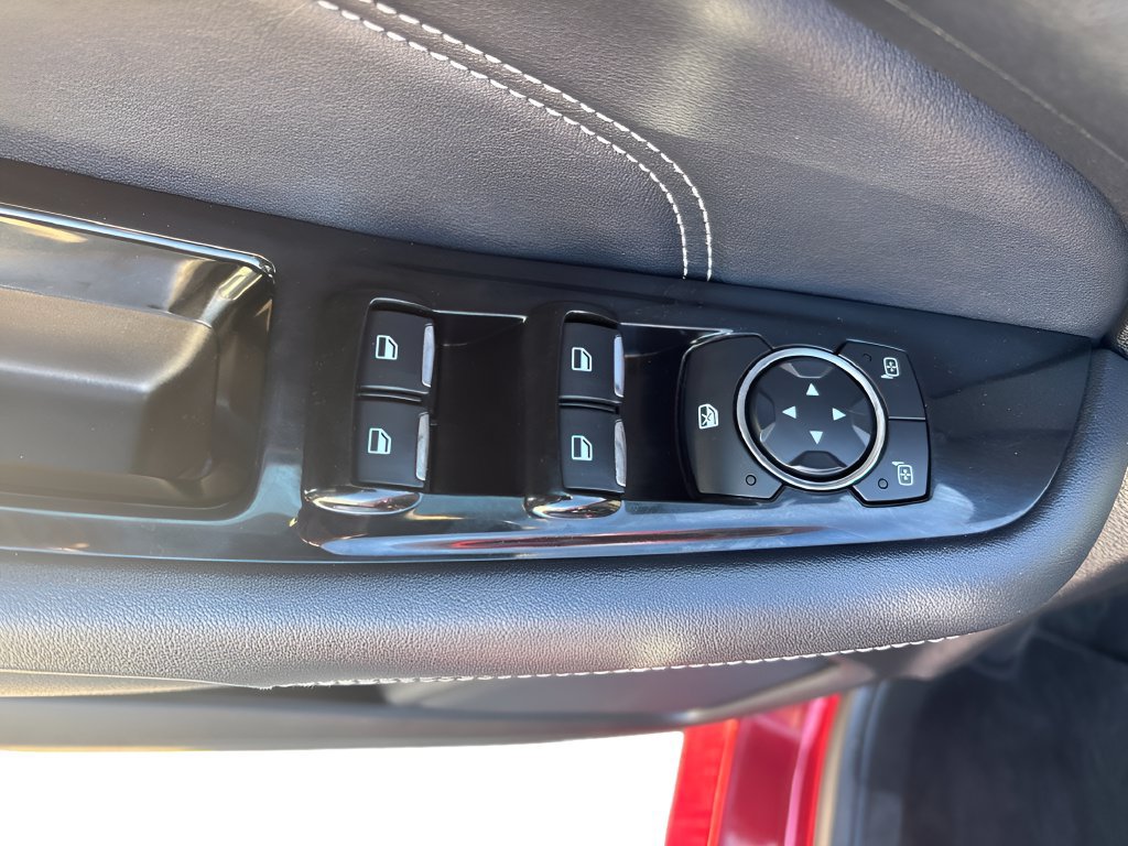 Used 2018 Ford Edge Titanium w/ Equipment Group 301A AWD/4WD image 10