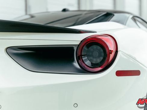 Used 2018 Ferrari 488 GTB RWD image 81