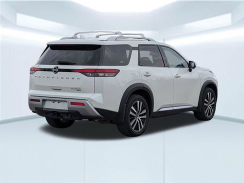 Used 2023 Nissan Pathfinder Platinum w/ Cargo Package AWD/4WD image 6