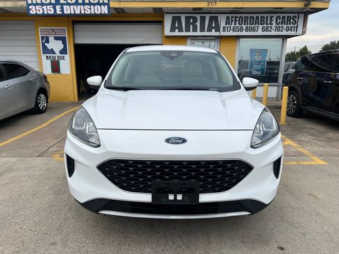 Used 2020 Ford Escape SE AWD/4WD image 2