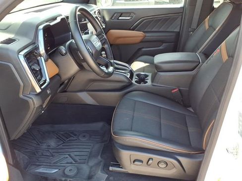 Used 2023 GMC Canyon AT4 w/ Technology Package AWD/4WD image 6