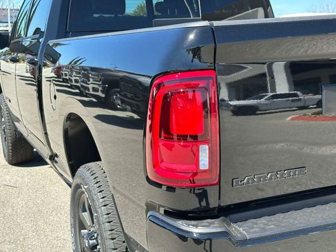 New 2026 RAM 2500 Laramie AWD/4WD image 16