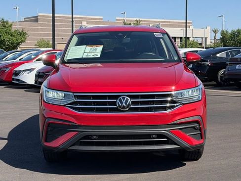 Used 2022 Volkswagen Tiguan SE FWD image 10