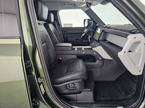 New 2026 Land Rover Defender 110 S AWD/4WD image 10