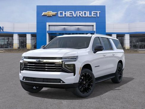 New 2026 Chevrolet Suburban LT w/ Comfort Package AWD/4WD image 6