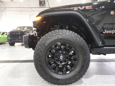 Used 2025 Jeep Gladiator Mojave image 16