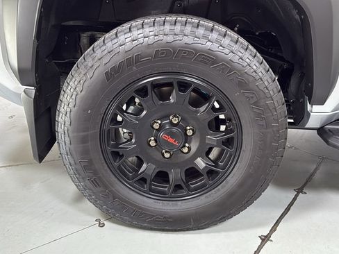 Used 2025 Toyota 4Runner TRD Off-Road Premium image 25