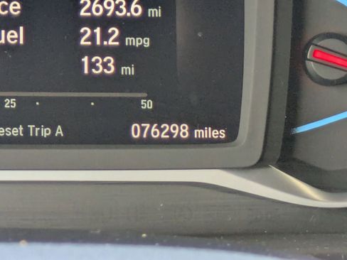 Used 2020 Honda Pilot Touring image 11