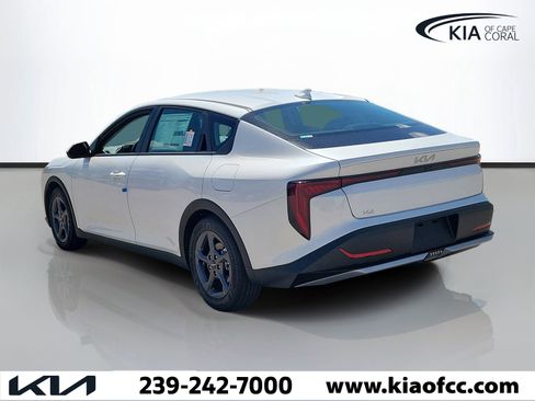 New 2026 Kia K4 FWD image 4
