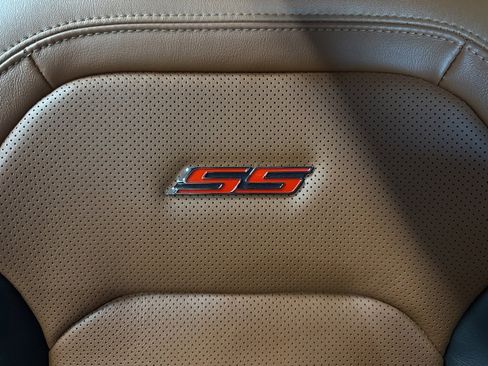 Used 2016 Chevrolet Camaro SS image 30