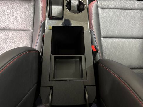 Used 2025 Chevrolet Equinox RS w/ Safety and Technology Package image 37