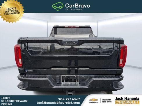 Certified 2023 GMC Sierra 2500 Denali w/ Denali Black Diamond Edition AWD/4WD image 4