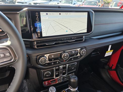 New 2025 Jeep Gladiator Rubicon w/ Technology Group image 15