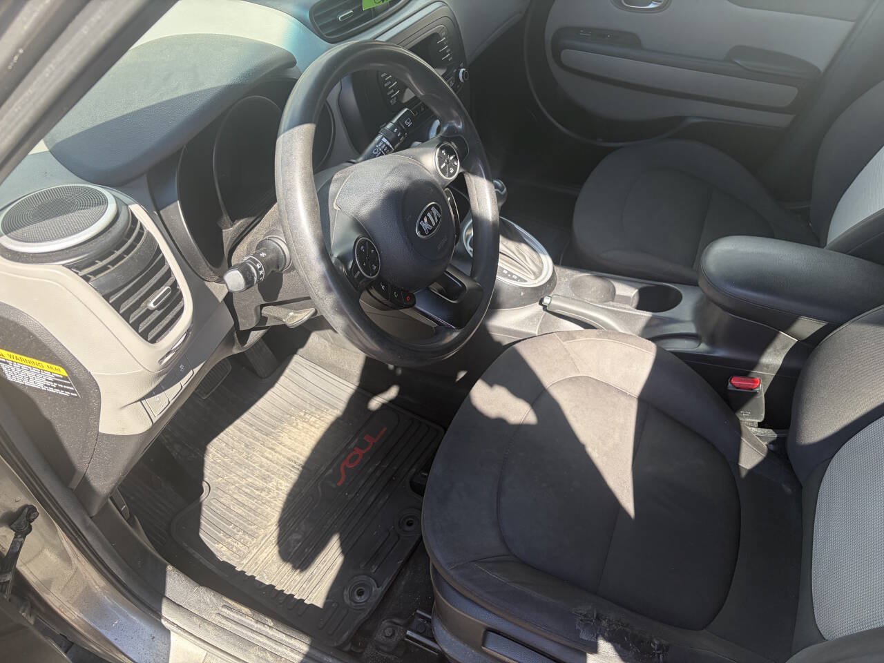 Used 2015 Kia Soul FWD image 10