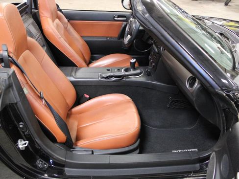Used 2008 MAZDA MX-5 Miata Grand Touring w/ Premium Pkg image 36