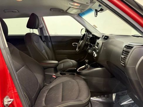 Used 2015 Kia Soul + FWD image 23