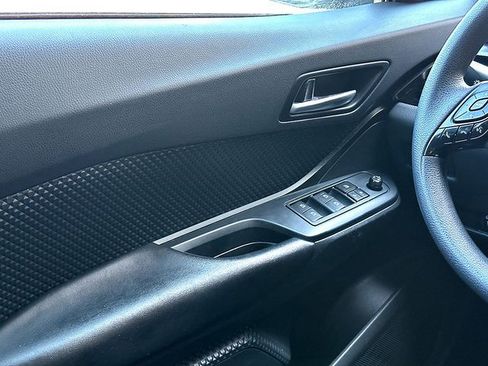 Used 2019 Toyota C-HR LE FWD image 25
