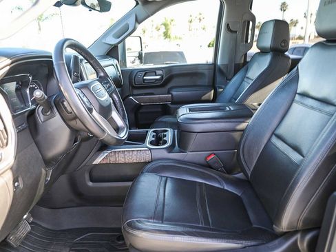 Used 2021 GMC Sierra 3500 Denali w/ Denali Ultimate Package image 17