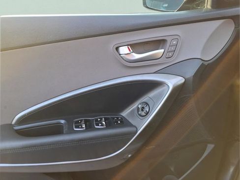 Used 2018 Hyundai Santa Fe Limited FWD image 14