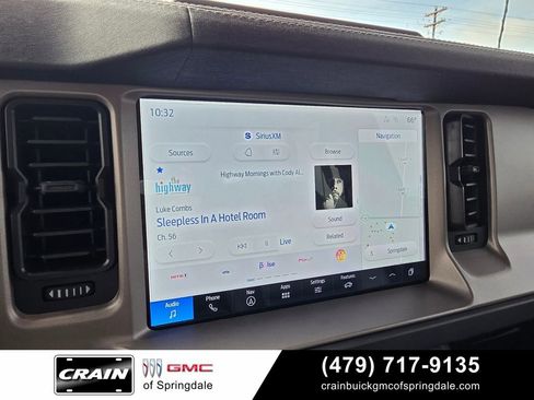 Used 2025 Ford Bronco Outer Banks AWD/4WD image 16