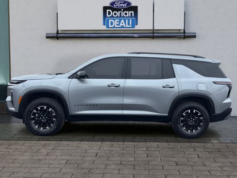 Used 2025 Chevrolet Traverse Z71 w/ Driver Confidence Package image 6