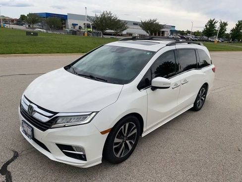 Used 2019 Honda Odyssey Elite image 2