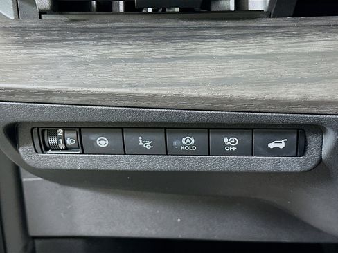 Used 2023 Nissan Ariya FWD image 16