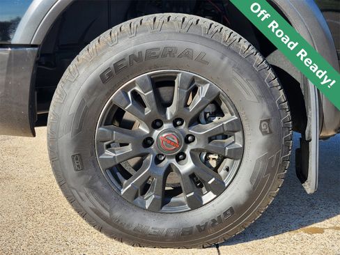 Used 2024 Nissan Titan PRO-4X w/ Pro-4x Convenience Package image 10