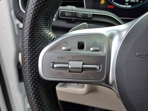 Used 2022 Mercedes-Benz GLS 450 4MATIC image 25