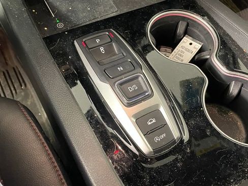 Certified 2024 Honda Ridgeline Black Edition image 9