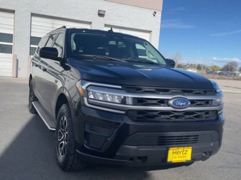 Used 2023 Ford Expedition Max XLT image 4