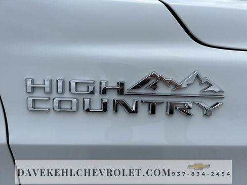 Certified 2023 Chevrolet Suburban High Country image 35