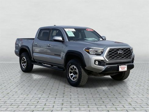 Certified 2022 Toyota Tacoma TRD Off-Road image 10