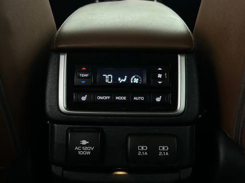 Used 2022 Subaru Ascent Touring AWD/4WD image 31